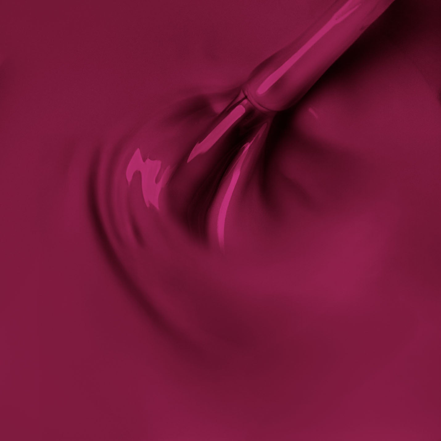 ROXI Berry gel polish, available in 8ml and 15ml. Deep Pink colour with a glossy finish